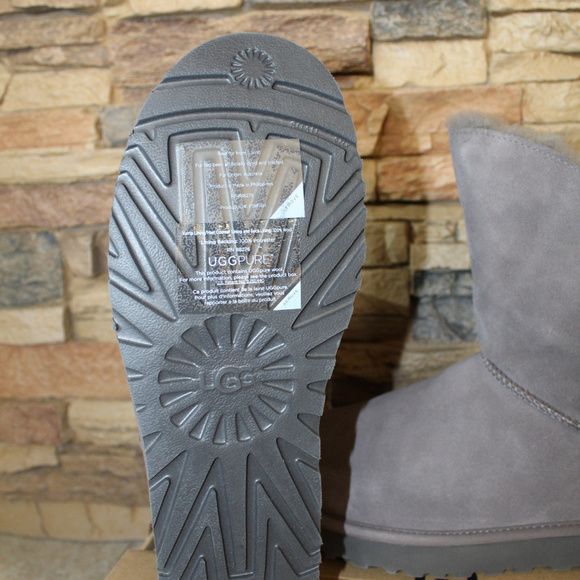 NIB UGG WOMEN'S CLASSIC SHORT CONSTANTINE SUEDE SHEARLING BOOTS - Picture 4 of 9